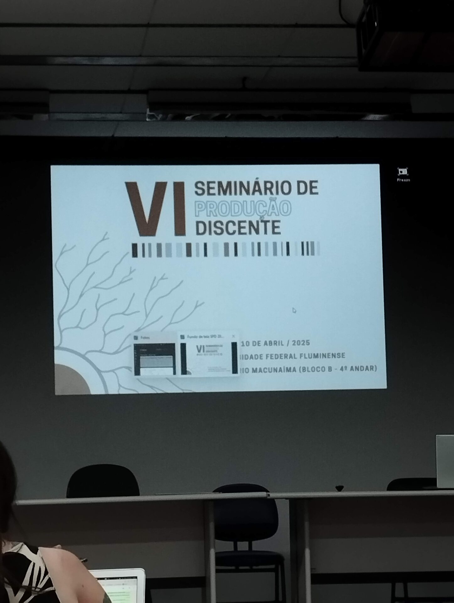 Auditório durante seminário acadêmico