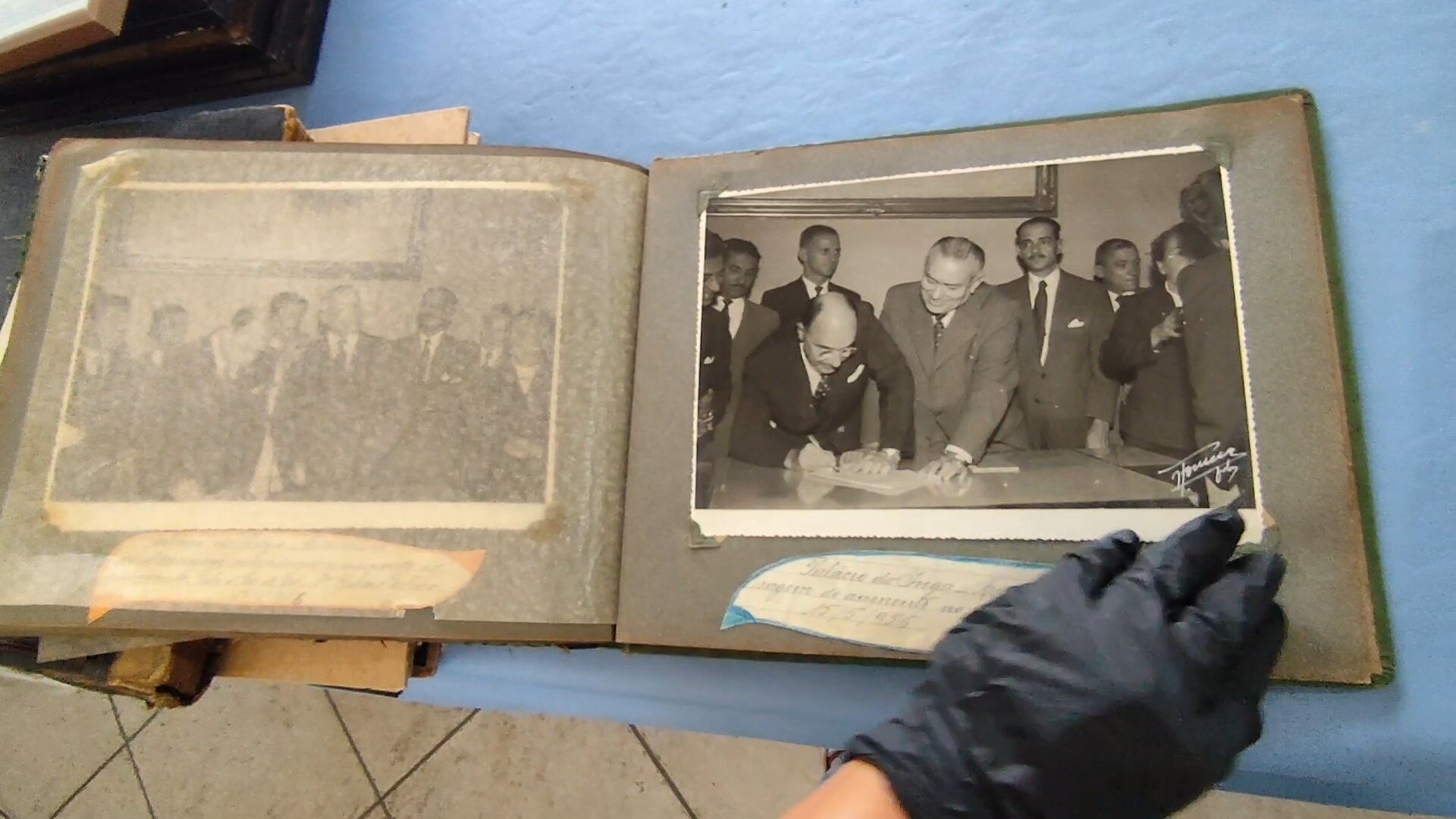 Álbum fotográfico histórico durante identificação